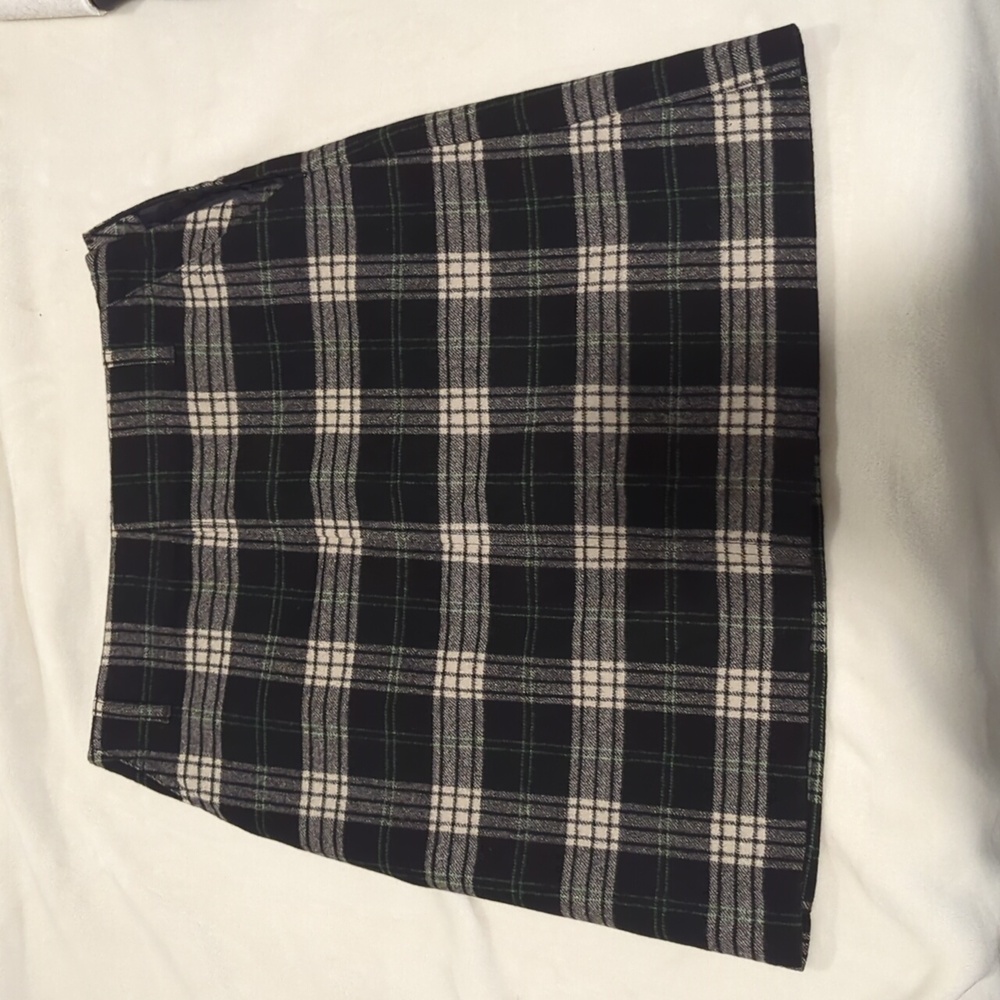 Eddie Bauer Black and White A-Line Mini Skirt